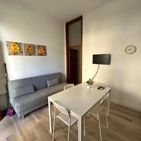 Sunflowers House *